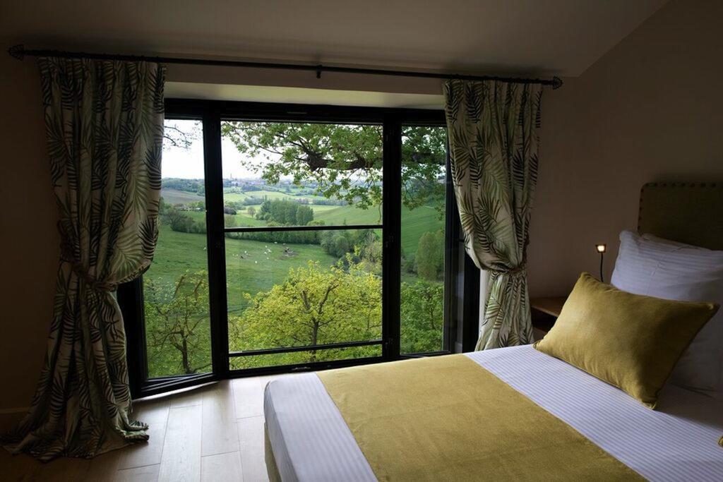 Chambres D'Hotes Domaine De Nazere Avezan Exterior foto